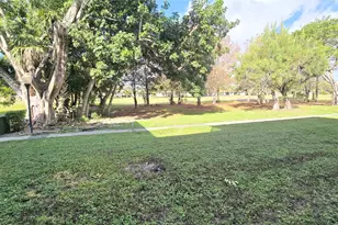 8421 Lagos De Campo Blvd, Tamarac, FL 33321 - Photo 27