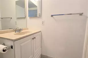 8421 Lagos De Campo Blvd, Tamarac, FL 33321 - Photo 19