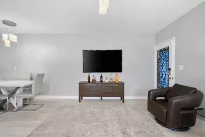 624 Orton Avenue #9, Fort Lauderdale, FL 33304 - Photo 5