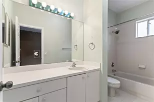 8820 S Isles Cir, Tamarac, FL 33321 - Photo 13