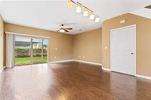 8820 S Isles Cir, Tamarac, FL 33321 - Photo 17