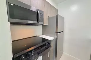 924 NE 17th Terrace, Fort Lauderdale, FL 33304 - Photo 13