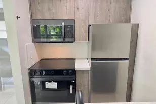 924 NE 17th Terrace, Fort Lauderdale, FL 33304 - Photo 15