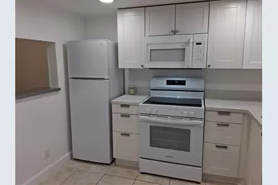 9800 Sunrise Lakes Boulevard #109, Sunrise, FL 33322 - Photo 3