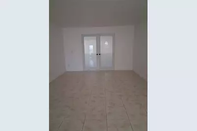 9800 Sunrise Lakes Boulevard #109, Sunrise, FL 33322 - Photo 11