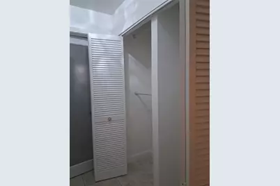 9800 Sunrise Lakes Boulevard #109, Sunrise, FL 33322 - Photo 7