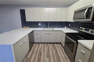 8900 SW 20th Pl, Davie, FL 33324 - Photo 11