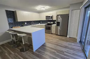 8900 SW 20th Pl, Davie, FL 33324 - Photo 7