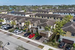 4690 Santa Cruz Way, Davie, FL 33314 - Photo 25