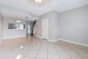 16721 Hemingway Dr, Weston, FL 33326 - Photo 5