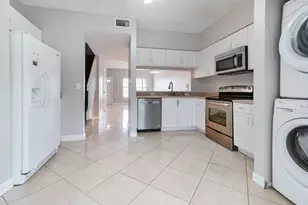 16721 Hemingway Dr, Weston, FL 33326 - Photo 11