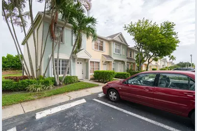 16721 Hemingway Drive, Weston, FL 33326 - Photo 3