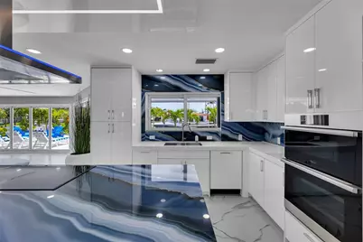 2720 NE 7th Street, Pompano Beach, FL 33062 - Photo 13