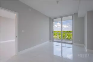 16385 Biscayne Blvd, Aventura, FL 33160 - Photo 3