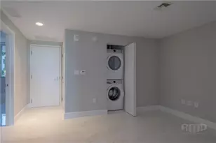 16385 Biscayne Blvd, Aventura, FL 33160 - Photo 7