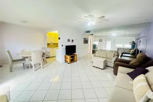 2045 Newport N, Deerfield Beach, FL 33442 - Photo 5