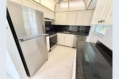 84 Mansfield B #84, Boca Raton, FL 33434 - Photo 3