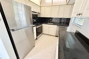 84 Mansfield B, Boca Raton, FL 33434 - Photo 3