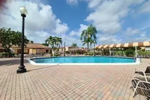 9541 Sunrise Lakes Blvd, Sunrise, FL 33322 - Photo 25