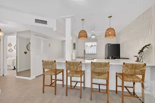 250 NE 20th St, Boca Raton, FL 33431 - Photo 9