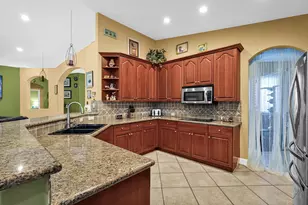 14520 SW 37th St, Miramar, FL 33027 - Photo 13