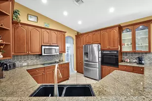 14520 SW 37th St, Miramar, FL 33027 - Photo 13