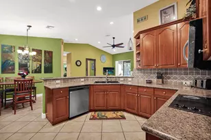 14520 SW 37th St, Miramar, FL 33027 - Photo 15