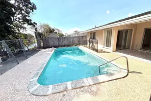 8980 NW 24th Pl, Sunrise, FL 33322 - Photo 15