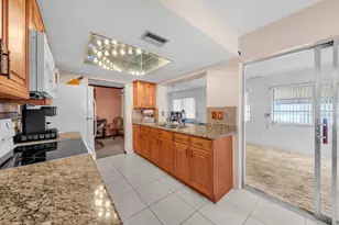 4212 NW 47th Ct, Tamarac, FL 33319 - Photo 7