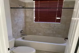 8491 NW 40th St, Hollywood, FL 33024 - Photo 11