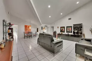 7905 Hibiscus Way, Tamarac, FL 33321 - Photo 5