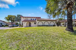 7905 Hibiscus Way, Tamarac, FL 33321 - Photo 3