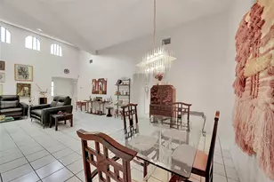 7905 Hibiscus Way, Tamarac, FL 33321 - Photo 9