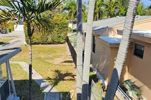 708 NE 4th St, Hallandale Beach, FL 33009 - Photo 1