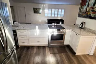 1021 Cherry Ln, Wellington, FL 33414 - Photo 11