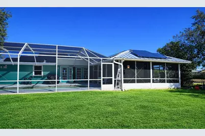 728 N Fischer Circle, Sebastian, FL 32958 - Photo 23