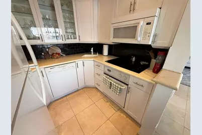 1201 S Riverside Drive #207, Pompano Beach, FL 33062 - Photo 9