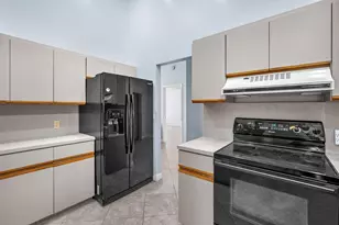 8411 SW 57th St, Davie, FL 33328 - Photo 11