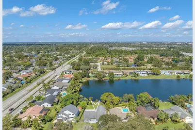 8411 SW 57th Street, Davie, FL 33328 - Photo 35