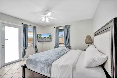 326 Walnut Street, Hollywood, FL 33019 - Photo 9