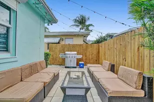 326 Walnut St, Hollywood, FL 33019 - Photo 17
