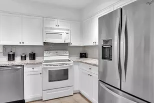 3000 Holiday Dr, Fort Lauderdale, FL 33316 - Photo 17