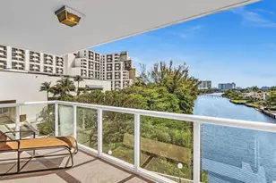 3000 Holiday Dr, Fort Lauderdale, FL 33316 - Photo 13