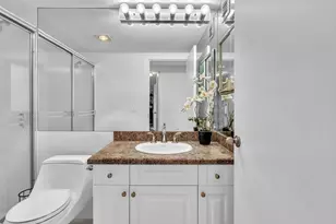 3000 Holiday Dr, Fort Lauderdale, FL 33316 - Photo 43