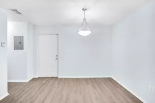 6881 NW 173rd Dr, Hialeah, FL 33015 - Photo 9