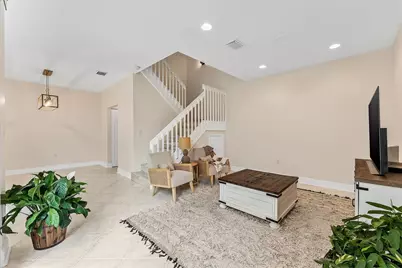 1135 Buttonwood Lane #1135, Hollywood, FL 33019 - Photo 7