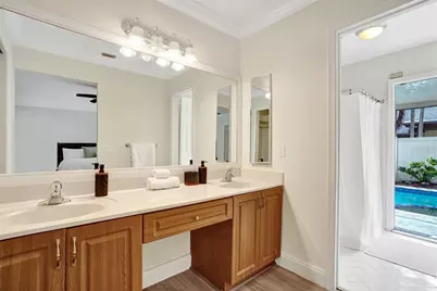 10220 NW 25th Street, Hollywood, FL 33026 - Photo 29