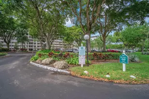 605 Oaks Dr, Pompano Beach, FL 33069 - Photo 37