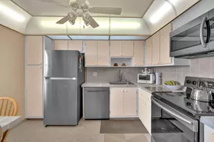 605 Oaks Dr, Pompano Beach, FL 33069 - Photo 1