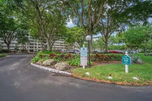 605 Oaks Dr, Pompano Beach, FL 33069 - Photo 27